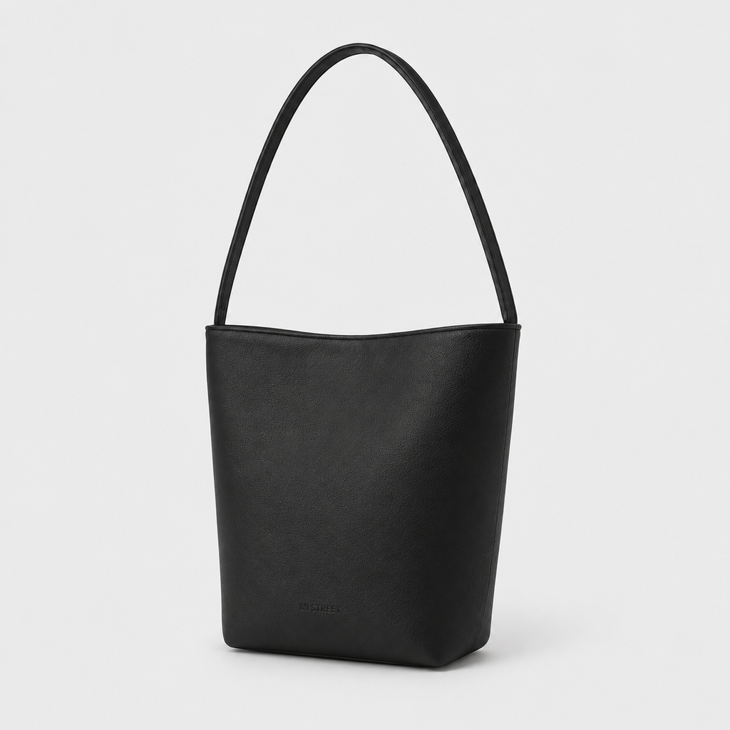 The Corner Bag in black