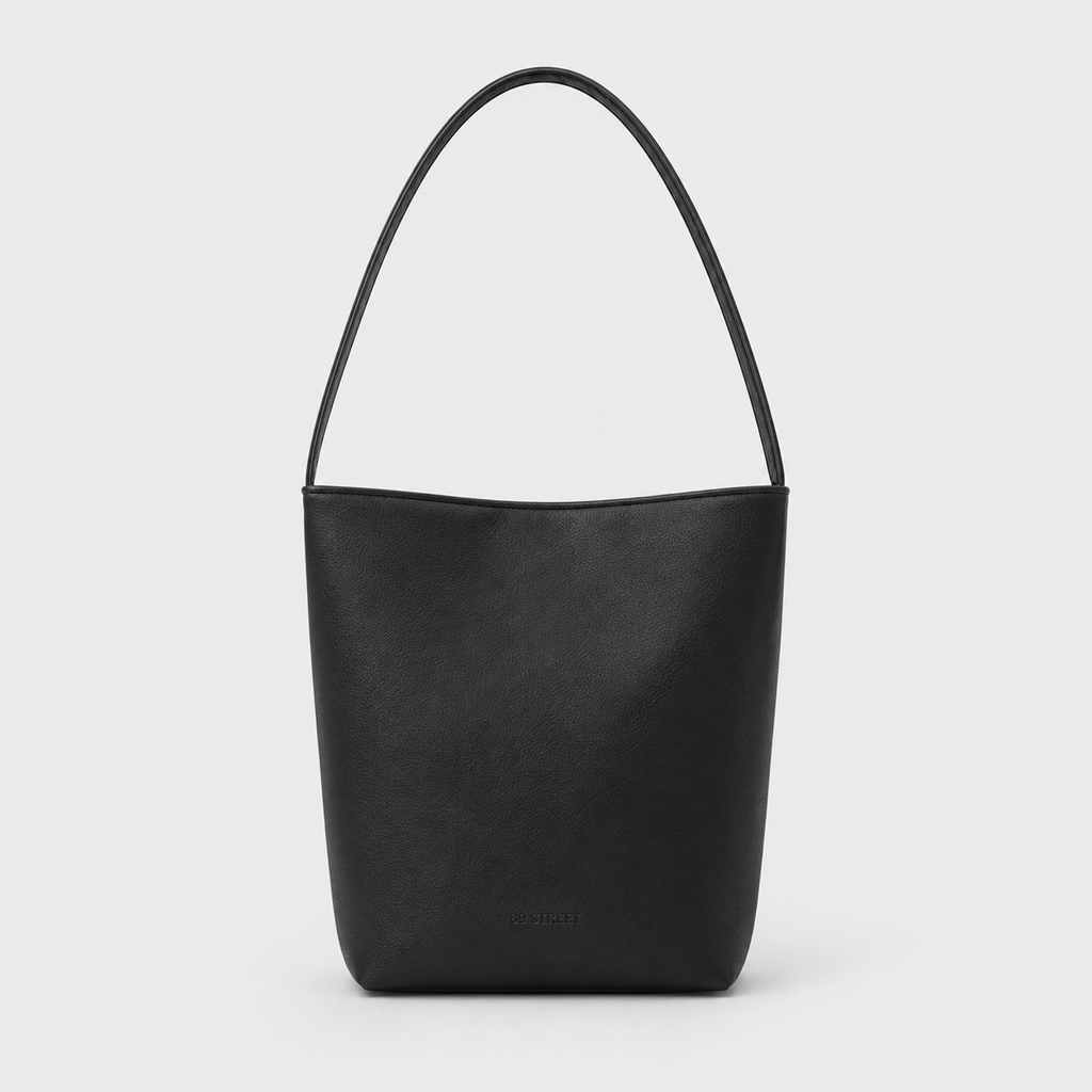 The Corner Bag in black