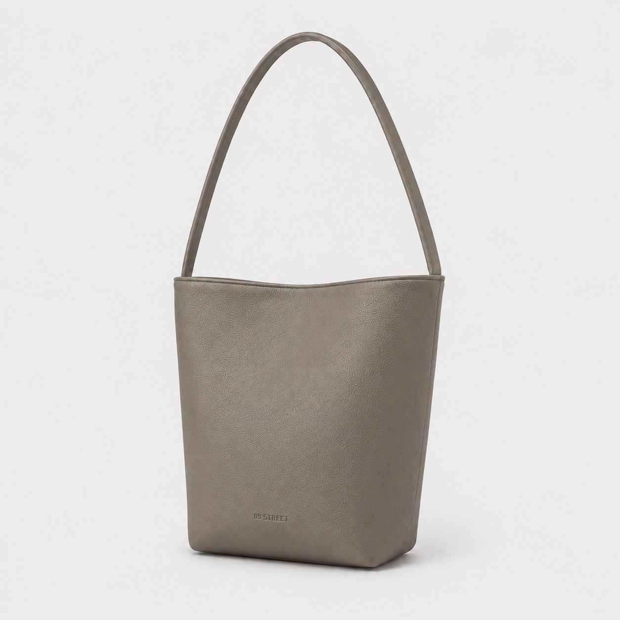 The Corner Bag in Taupé